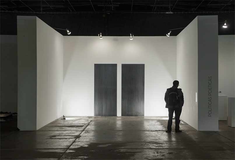 Panel, grafito y papel, 244cm x 110cm, 2012. Pabellón artecámar, ArtBo 2012