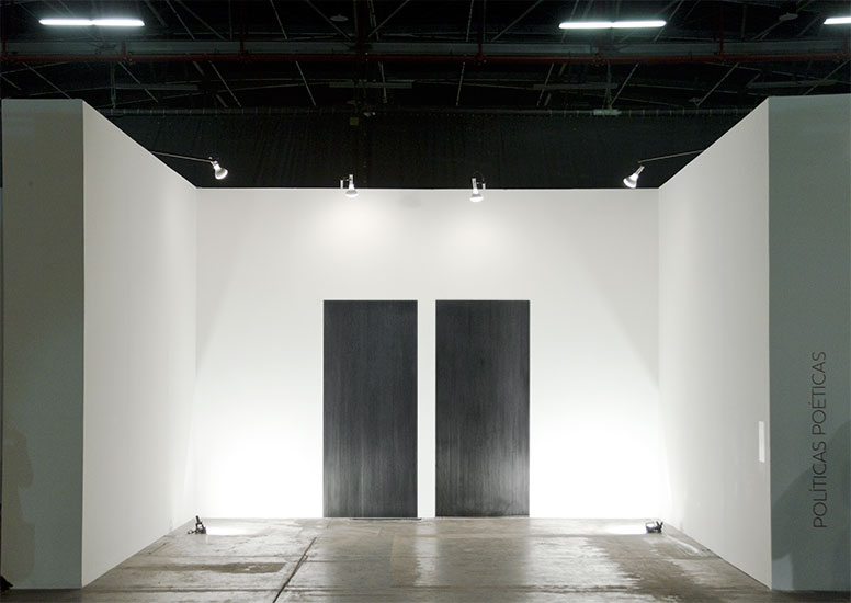 Panel, grafito y papel, 244cm x 110cm, 2012. Pabellón artecámar, ArtBo 2012