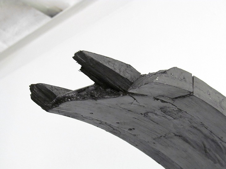 Marco,(detalle) madera y grafito 190cm x 15cm x 3cm 2012.