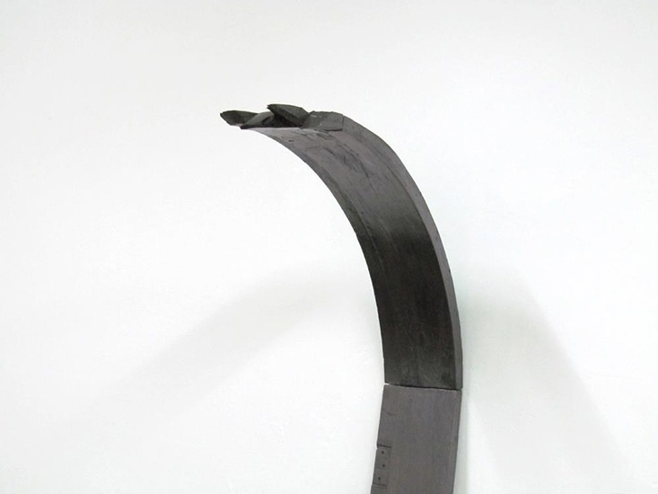 Marco, madera y grafito 190cm x 15cm x 3cm 2012.