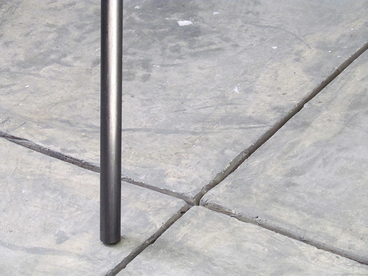 Vara, aluminio y grafito, 300cm ø 3.75cm, 300cm ø 3.75cm 300cm ø 2.5cm. 2012