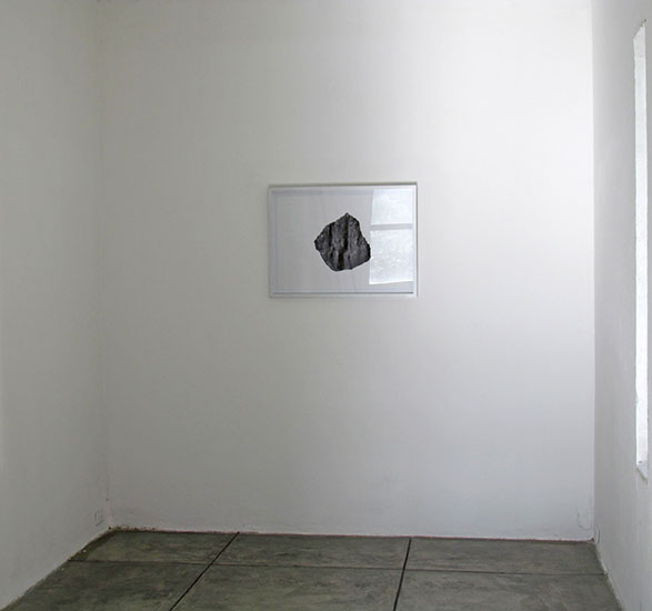 Piedra(díptico), grafito y papel 70cm x 50cm 2012.