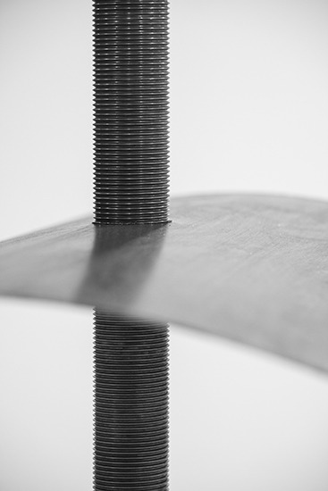 Asta, grafito sobre papel y varilla roscada. 100cm x 100cm (Varilla 3.50m O 5cm), 2013