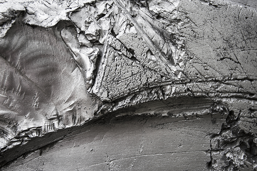 Llanta de carga  29.5 x 29, grafito y madera. 200cm Ø x 80cm, 2013