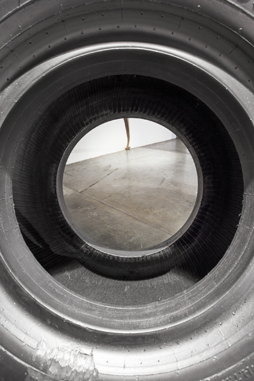 Santigo Reyes Villaveces Banrep-Llanta de carga 35 65–33-0331