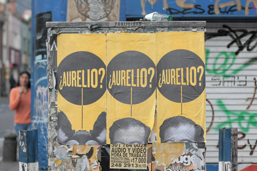 Aurelio 2012 Proyecto realizado por monocromo (Santiago Reyes Villaveces y Juan Pablo Mejía), colaboración Nicolás Galeano. Fotografía Juan P (Unicode Encoding Conflict (1))