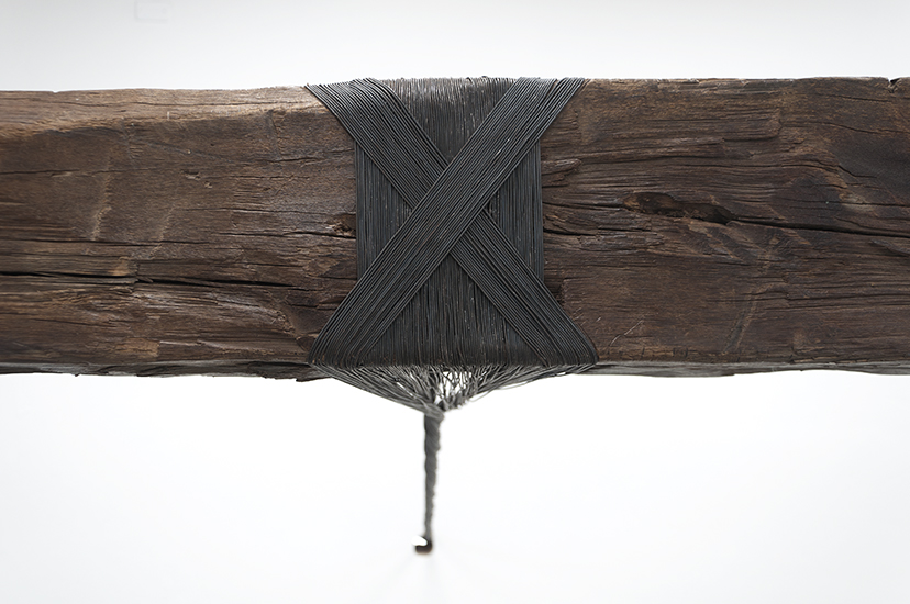 Santiago Reyes Villaveces, Trenza, madera y alambre de acero, 545 x 300 x 450cm, 2015