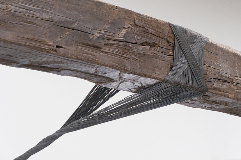 Santiago Reyes Villaveces, Trenza, madera y alambre de acero, 545 x 300 x 450cm, 2015