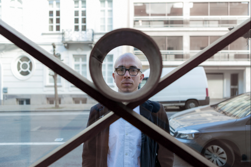 Objective, 2016, wood (wenge, Iroko), metal pipe, 240 x 240 cm