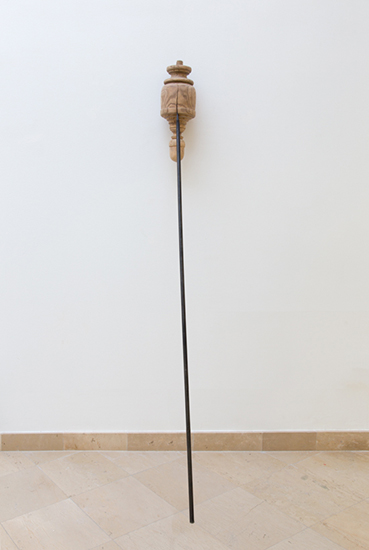 Andaluz, 2016, wood found object, steel bar, 250 x 30 x 85 cm.
