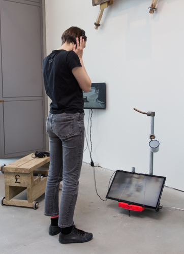 Tout / From Series Brujitas 2017  Video sculpture: scafolding parts, ball bearings and video (00:01:28) 100cm x 50cm x 35 cm