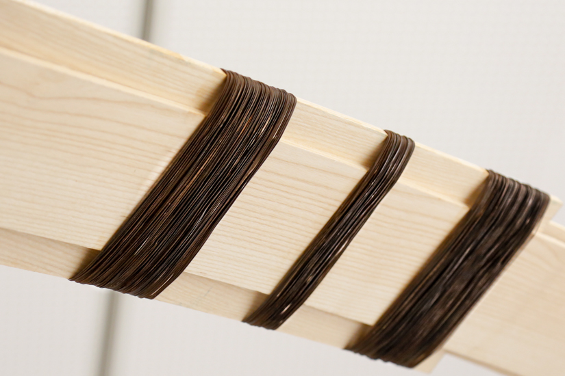 Arc, 2017 Wood and metal wire 310 x 485 x 18 cm