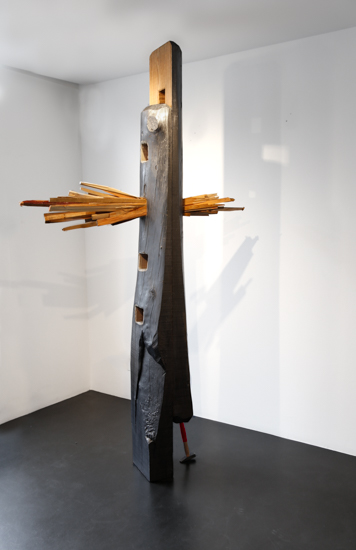 Footer, 2017 Wood, graphite and gallery's hammer 243 x 28 x 140 cm