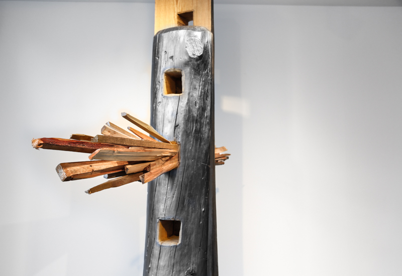 Footer, 2017 Wood, graphite and gallery's hammer 243 x 28 x 140 cm