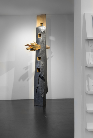 Footer, 2017 Wood, graphite and gallery's hammer 243 x 28 x 140 cm