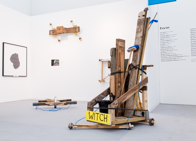 Brujitas and Moon Rocks Frieze London-Santiago Reyes Villaveces- (8 of 17)