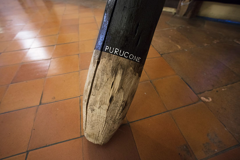 Tarima, 2017 Wood (Castagno Selvatico), Metal wire, paint. 600cm x 500cm x 300cm.  Photo Amedeo Benestante, Naples