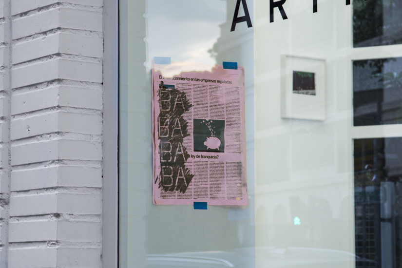 Frotado Patria Boba, períodico. Todos los días se realiza un frotado con una de las páginas del periódico.