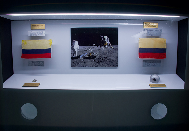 Colombia Good will moon rocks, Bogota Planetarium
