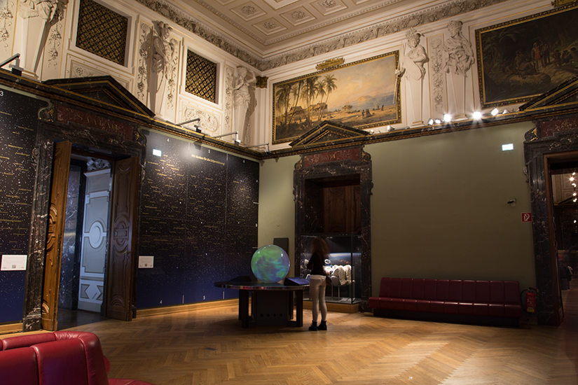 Austria Goodwillmoon rock Apollo 17, Natural Histroy Museum Vienna