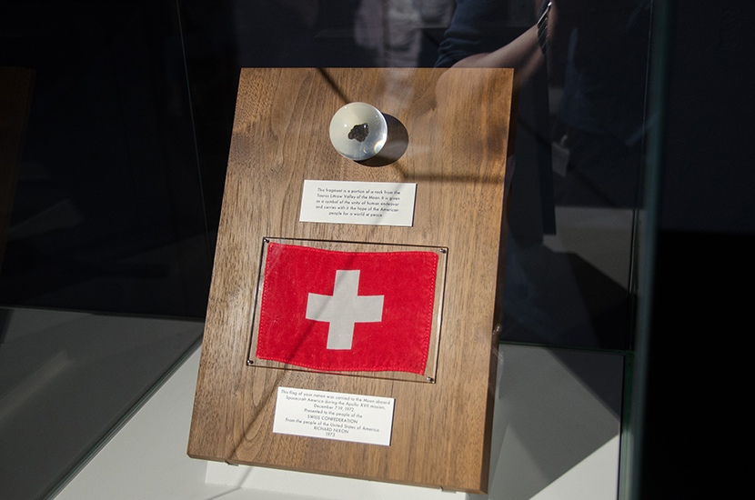 Swiss Confederation Goodwillmoon rock Apollo 17, Federal Institute of Technology, Zurich