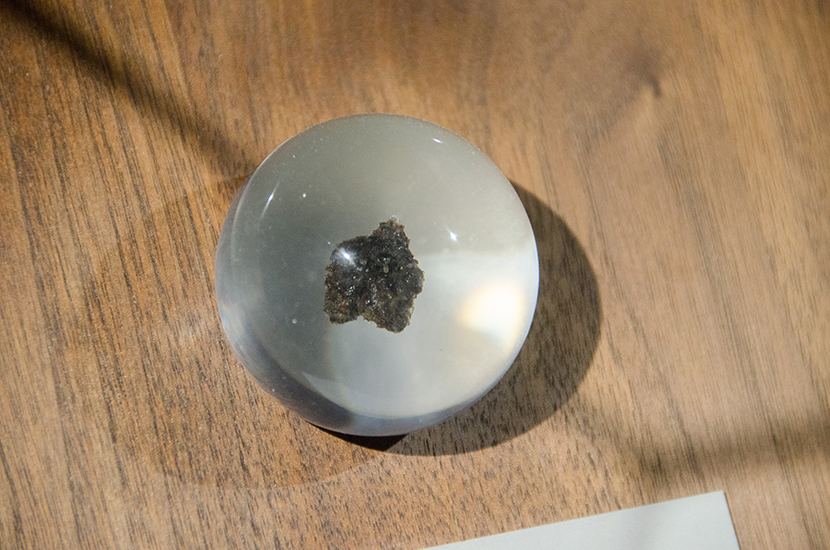 Swiss Confederation Goodwillmoon rock Apollo 17, Federal Institute of Technology, Zurich