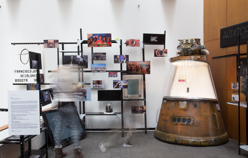 Goodwill Moon Rock Apollo 11 Colombia, Planetarium collection objects, digital print and video.